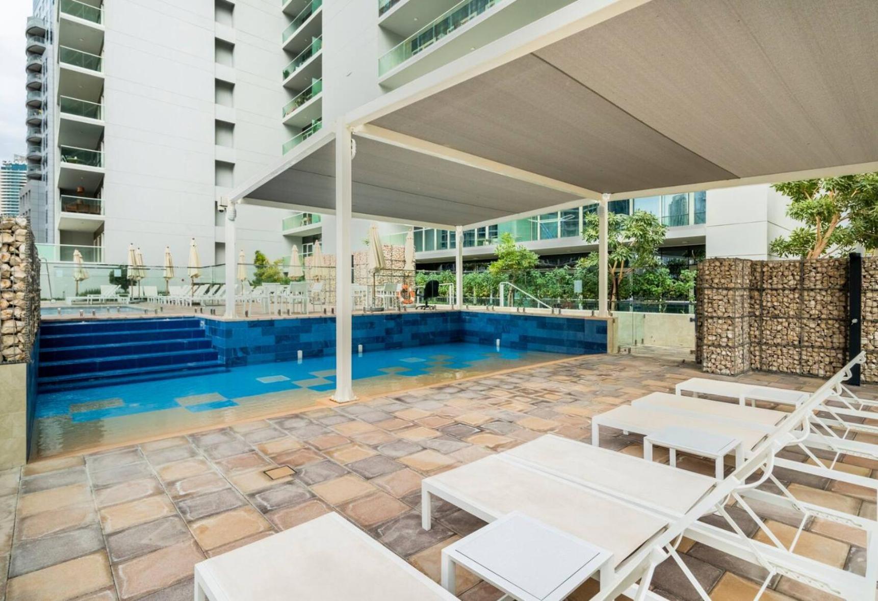 Luxury 2 Bedroom With Burj Khalifa View Apartment *